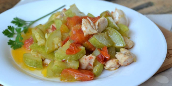 Жаркое из курицы - пошаговые рецепты приготовления в кастрюле, мультиварке или духовке Жаркое из курицы - пошаговые рецепты приготовления в кастрюле, мультиварке или духовке