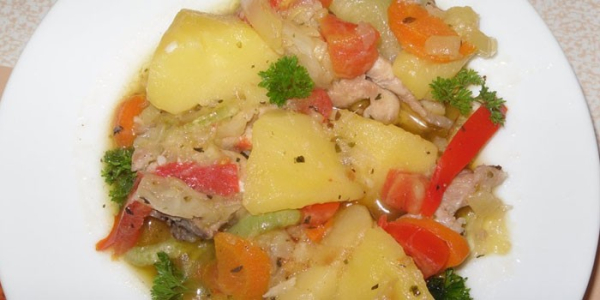 Овощное рагу с курицей