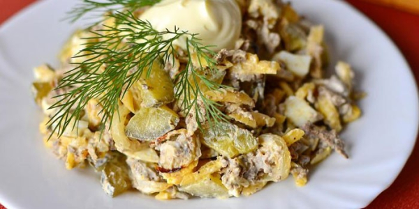 Салат с печенью и морковью - пошаговые рецепты приготовления с луком, солеными огурцами, фасолью или грибами