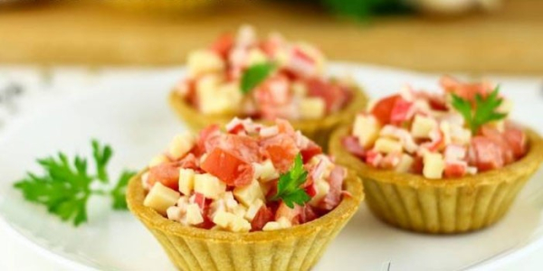 Тарталетки с тунцом - как вкусно приготовить по пошаговым рецептам закуску и красиво сервировать Тарталетки с тунцом - как вкусно приготовить по пошаговым рецептам закуску и красиво сервировать