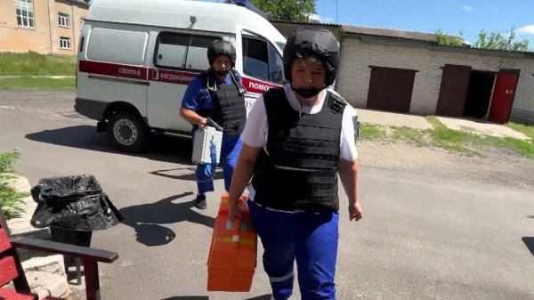 Премия &laquo;Призвание&raquo;: бригада скорой помощи из&nbsp;Курской области спасает людей в&nbsp;зоне обстрела