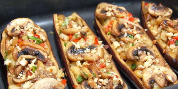 Лодочки из баклажанов в духовке - пошаговые рецепты приготовления с мясным фаршем, курицей или овощами