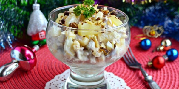 Салат с черносливом и грецким орехом - пошаговые рецепты приготовления с курицей, говядиной и индейкой