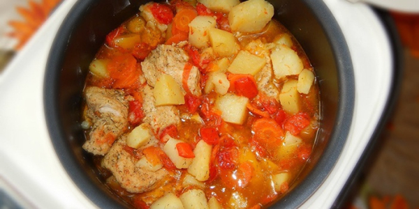 Индейка тушеная с овощами Индейка тушеная с овощами