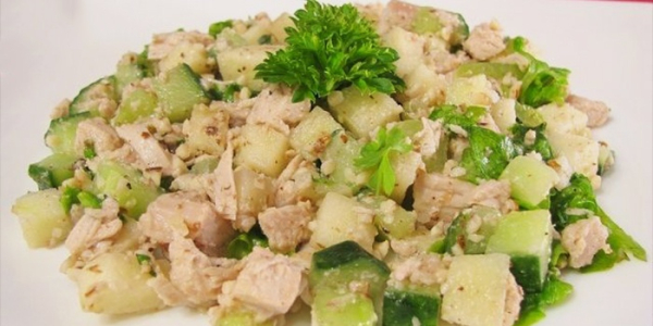 Салат с куриной грудкой Салат с куриной грудкой
