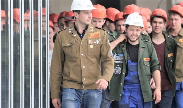Двести тысяч новых строителей