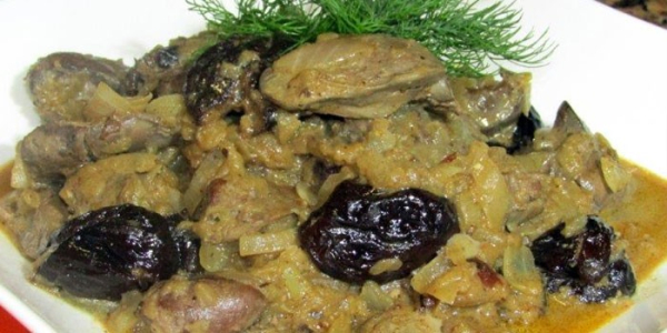 Печень с луком и морковью жареная или тушеная - пошаговые рецепты приготовления в домашних условиях с фото