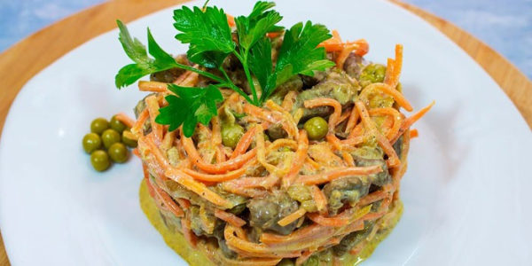 Салат с печенью и морковью - пошаговые рецепты приготовления с луком, солеными огурцами, фасолью или грибами