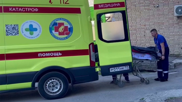 Девочку, пострадавшую при сходе пассажирского поезда в&nbsp;Коми, доставили на&nbsp;лечение в&nbsp;Москву