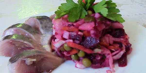 Винегрет с селедкой - как приготовить быстро и вкусно в домашних условиях по пошаговым рецептам с фото Винегрет с селедкой - как приготовить быстро и вкусно в домашних условиях по пошаговым рецептам с фото