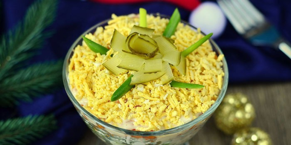 Салат с печенью и морковью - пошаговые рецепты приготовления с луком, солеными огурцами, фасолью или грибами