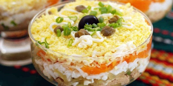 Салат с печенью и морковью - пошаговые рецепты приготовления с луком, солеными огурцами, фасолью или грибами