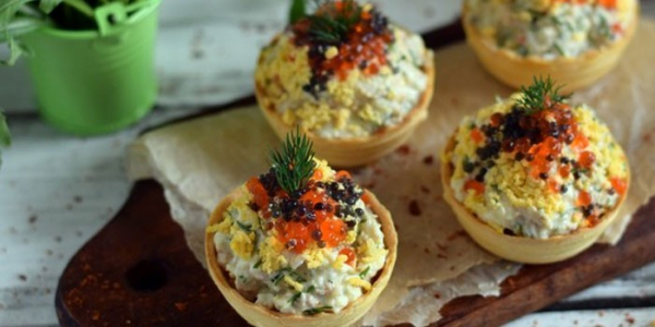 Тарталетки с тунцом - как вкусно приготовить по пошаговым рецептам закуску и красиво сервировать Тарталетки с тунцом - как вкусно приготовить по пошаговым рецептам закуску и красиво сервировать