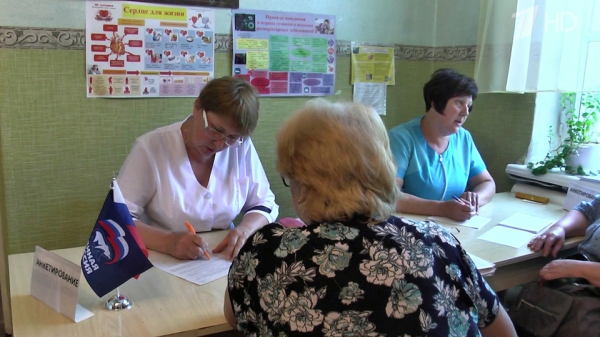 Врачи из&nbsp;Брянской области работают в&nbsp;ЛНР в&nbsp;городе Брянка, над которым регион взял шефство