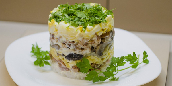 Салат с куриной грудкой Салат с куриной грудкой