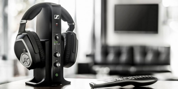 Беспроводные наушники для телевизора - как выбрать и подключить через Bluetooth, Wi-fi, радио и ИК порт