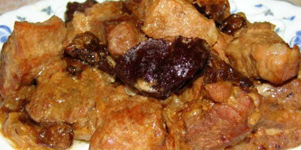 Гуляш из индейки - как вкусно приготовить в домашних условиях по пошаговым рецептам с фото Гуляш из индейки - как вкусно приготовить в домашних условиях по пошаговым рецептам с фото