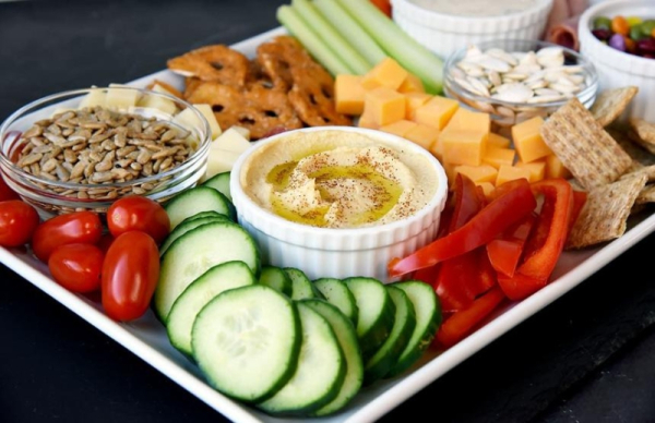 Перечислены сытные и&nbsp;полезные вечерние закуски