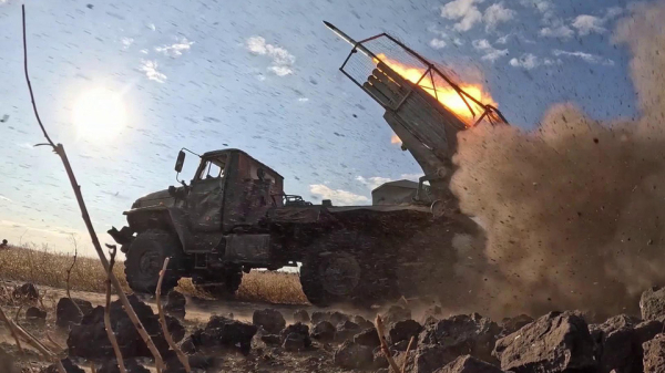 Бойцы группировки &laquo;Запад&raquo; шквальным огнем из&nbsp;РСЗО &laquo;Град&raquo; ударили по&nbsp;скоплению сил врага