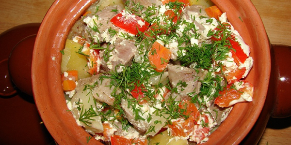 Индейка тушеная с овощами Индейка тушеная с овощами