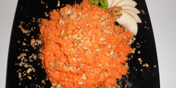Салат из морковки - пошаговые рецепты приготовления из свежей, вареной или жареной с фото
